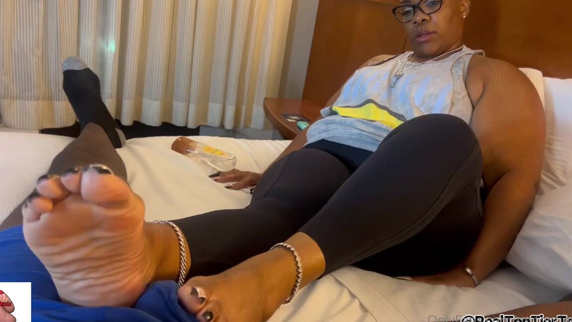 Mytoptiertoes Aka Mytoptiertoes Onlyfans Hj Fj With Footacular