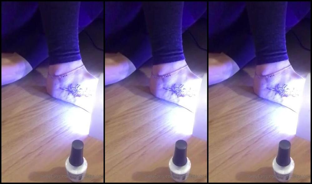 Footsiegalore Onlyfans Only Fans Exclusive A Little Video Of Me In Action Doing My Pedi Last Night Bare Nails And You
