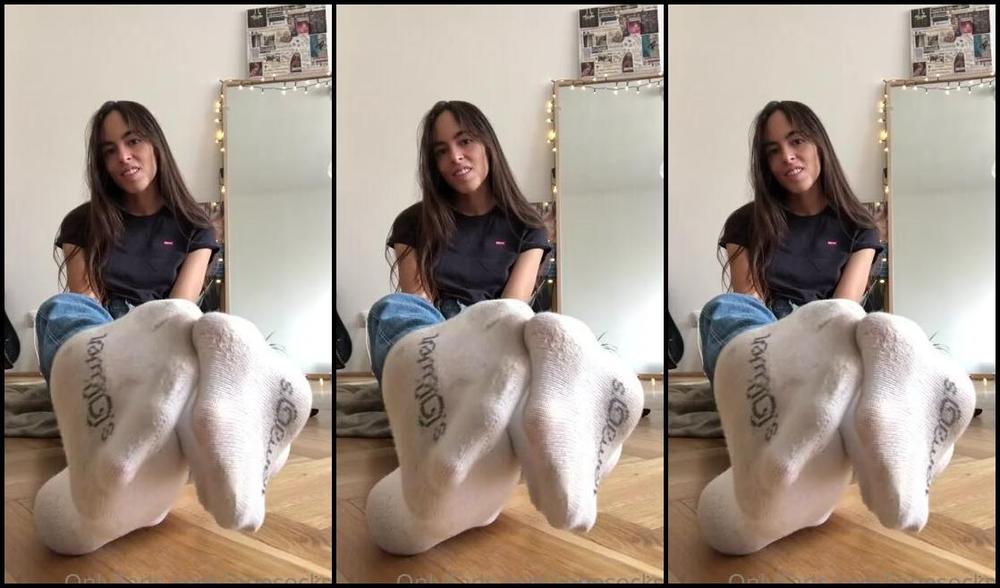 Jane Aka Janesocks7 Onlyfans Am I Seeing Somebody Looking At My Feet