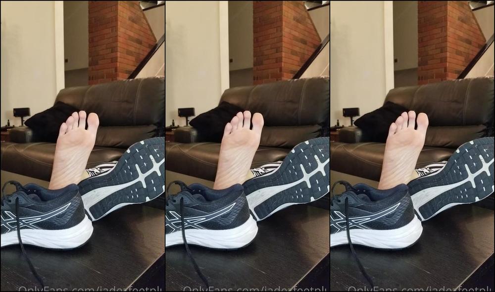 Jadezfeetplus 2250794173 10 19 2021 Smell My Sweaty Jammy Workout Feet