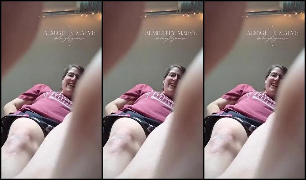 Almighty Maeve Nicknamed Almightymaeve 04 04 2024 Onlyfans Видео Giantess Dancing Then Notices You Watching Qgi