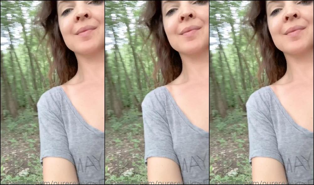 Kristyjessica Getting Frisky In The Woods This Year I M Learning That Long Shirts Are Sexy Af I We