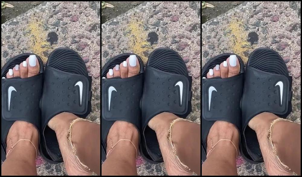 Queenjodiieetoes Aka Prettyfeetonly1800 Onlyfans Take A Walk With Me Outside Today