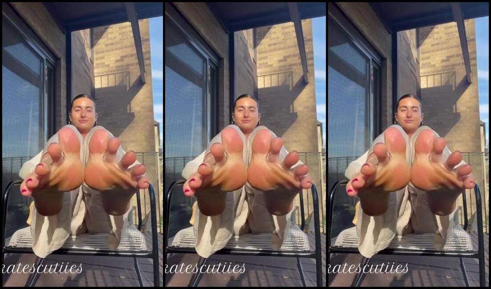 Goddess Kate Aka Katescutiies Onlyfans Some Sole Rubbing Asmr And Toe Wiggles In The Sun With My New Pedicure Mi