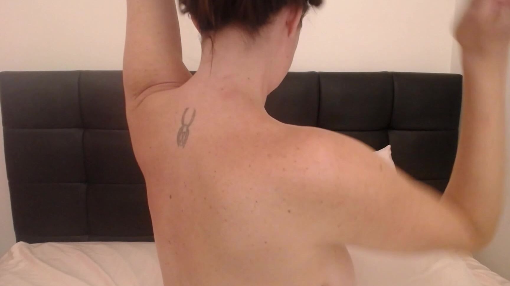 Fingering, Hair, Long Hair winniecooper winnie plays with her hair ManyVids