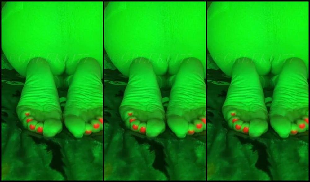 Greek Goddess Li Aka Greekli77 Onlyfans Playing With These Colors Are So Much Fun Especially When I M High Hence The Puff Puff Pass Vide 8