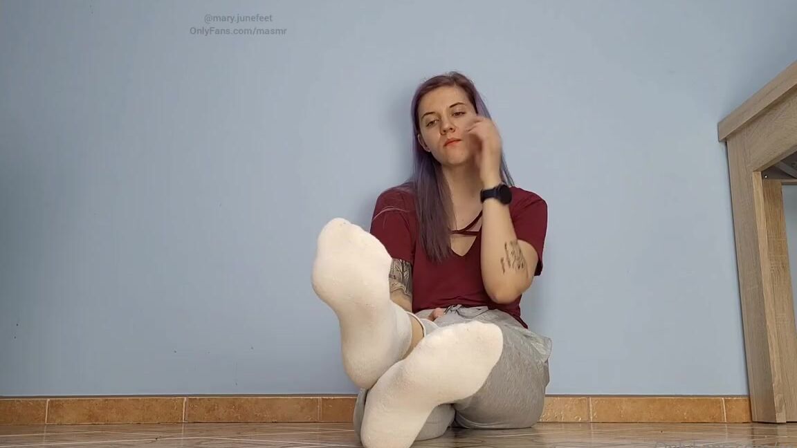 Masmr Onlyfans 4May White Ankle Socks Strip Teasingtaking Off Slowly And Gum Chewing