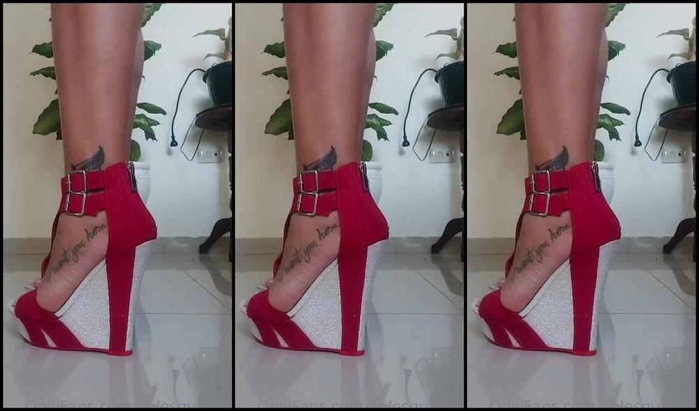 Meryann Aka Solesqueenrd Onlyfans Let Me Tease You With My Beautiful New Sandals Mmmm I Love How My Soles Inspire You To Lick