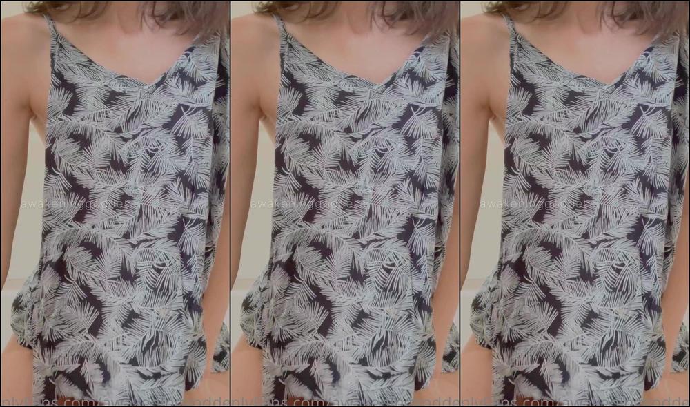 awakeninggoddess-27-10-2021-2258316628-a-little-message-for-you-while-i-m-wearing-tights-and-nothing-under