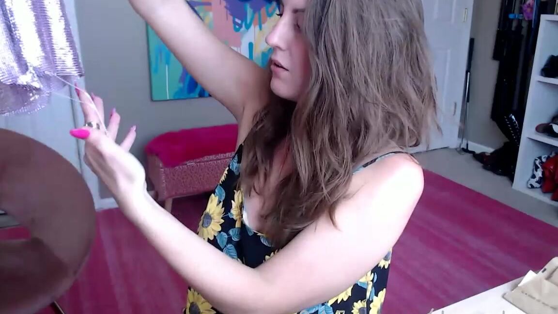 Ms Tomorrow Nicknamed Dommetomorrow Onlyfans Stream Started At 09242022 0657 Pm Another Gift