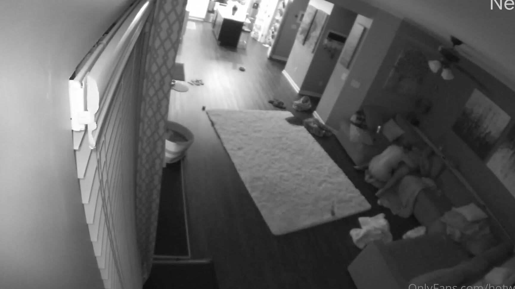 Hotwifekk Here S More Fun From The Hot Tub The Other Night With Mrscottx Sorry The Video Qualit