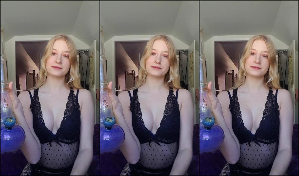 Fiannafatale 234408465 04 14 2020 Convincing You To Take A Toke For Mommy