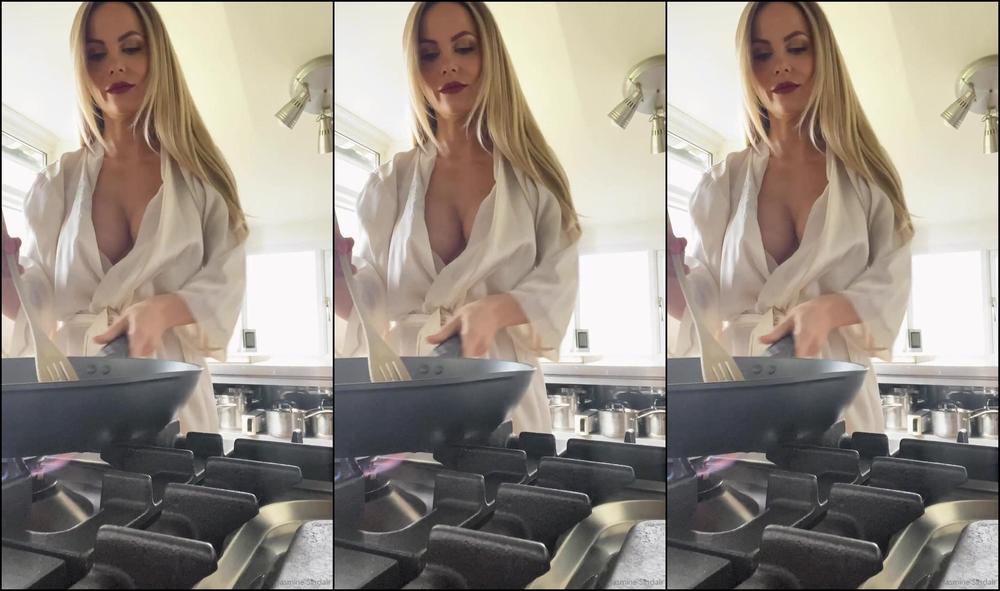 Jasmine Sinclair It S Friday Night And I Thought I Woul E A Bb D C A Source