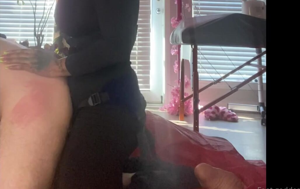 Footmazinggds Nicknamed Footmazinggds 02 03 2023 Onlyfans Video This Is A Pegging Video If This Is Not What You Want To See Dont Press