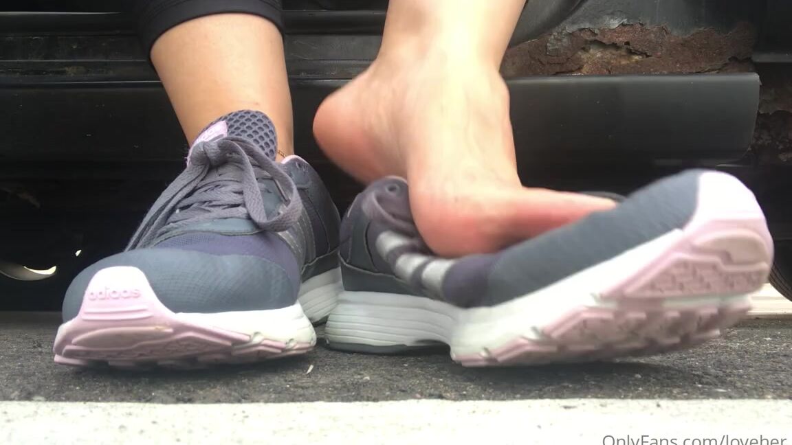 Loveher Toes Nicknamed Loveher Toes Onlyfans Sweaty Work Feet
