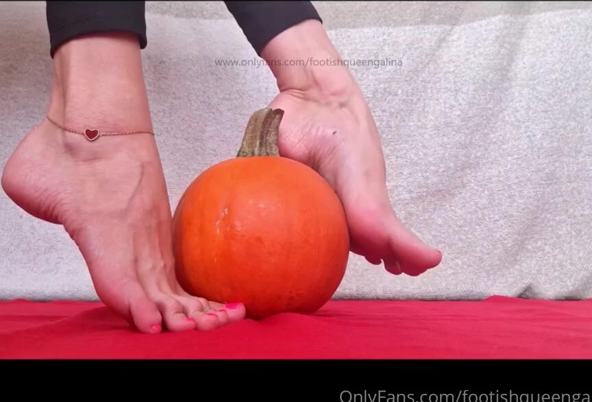 Footish Queen Galina Nicknamed Footishqueengalina 10 26 2022 Onlyfans Video Can These Cute Feet Climb All Over You