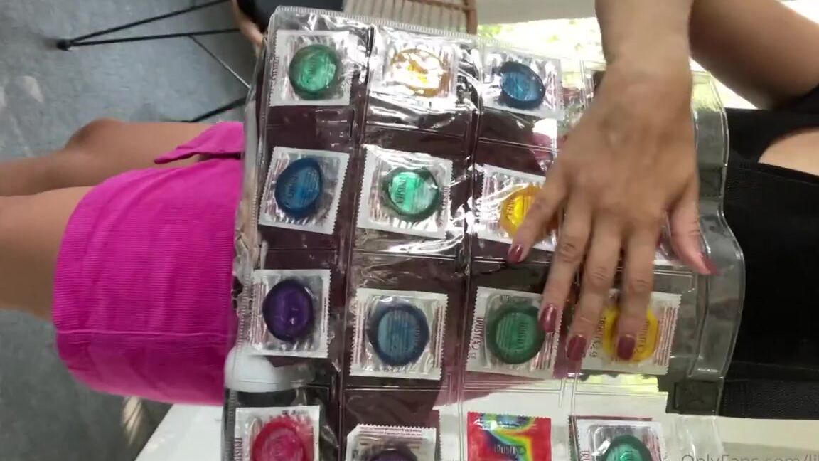 Lillyvig Onlyfans I Use A Purse With 32 Condoms In It So I M Always Ready To Fuck And I Want Everyone To Know Tip