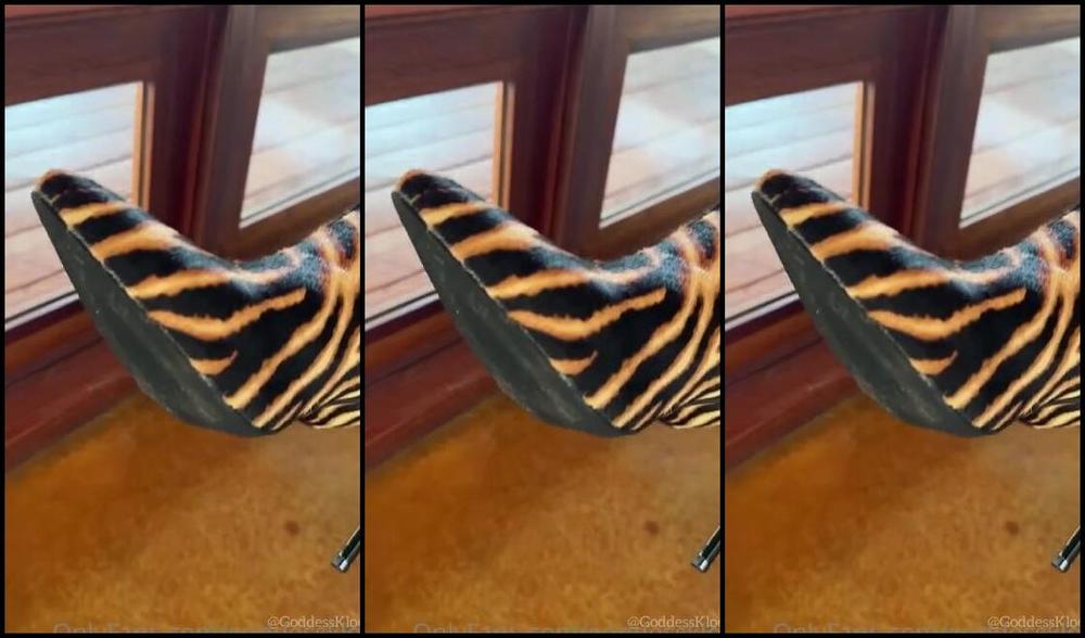 Goddess Kloe Nicknamed Goddesskloe 12 04 2022 Onlyfans Video Imagine Rubbing Against These Stilettos Until You Cum