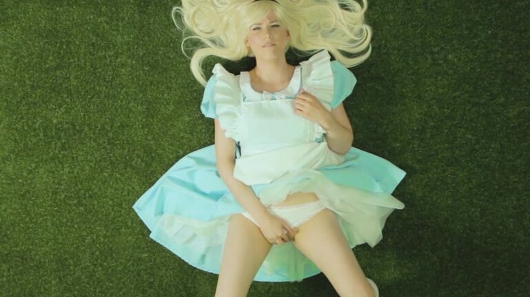 Cosplay, Blonde, Teens, Masturbation, Soft veronica chaos alice in wonderland just fingers ManyVids