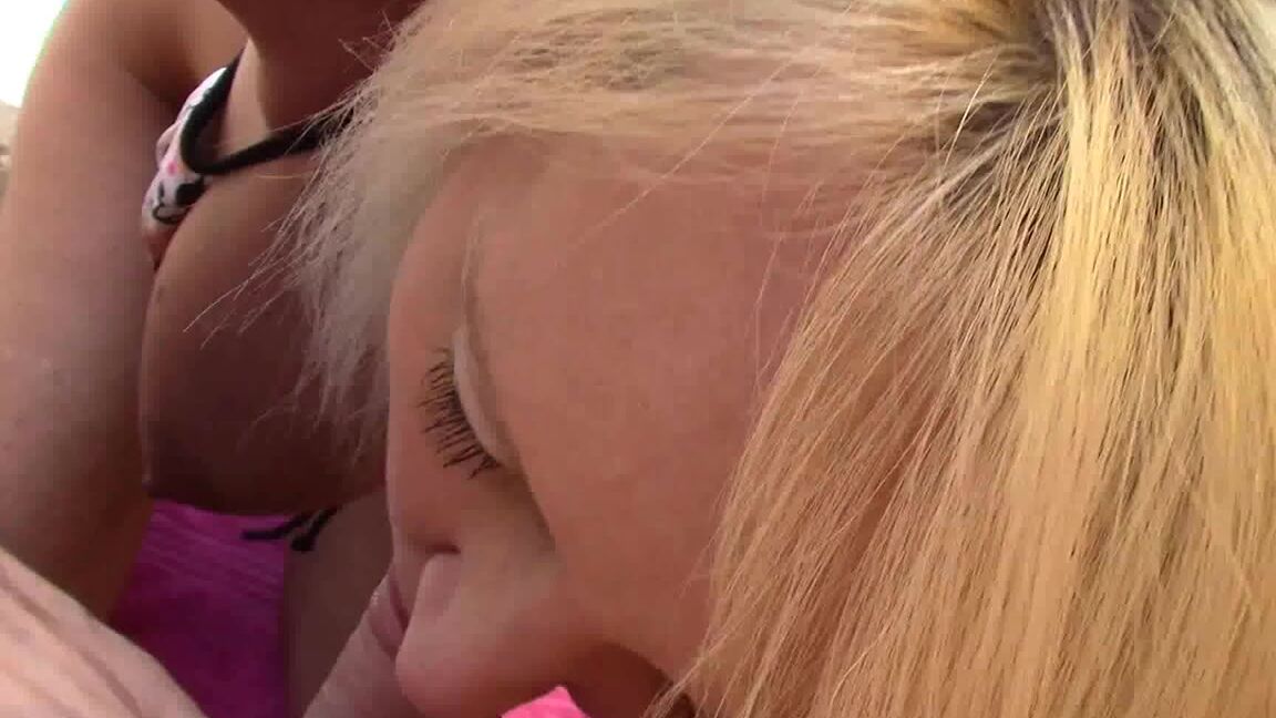 BuddahsPlayground - Poolside Smoking Blow Job ManyVids