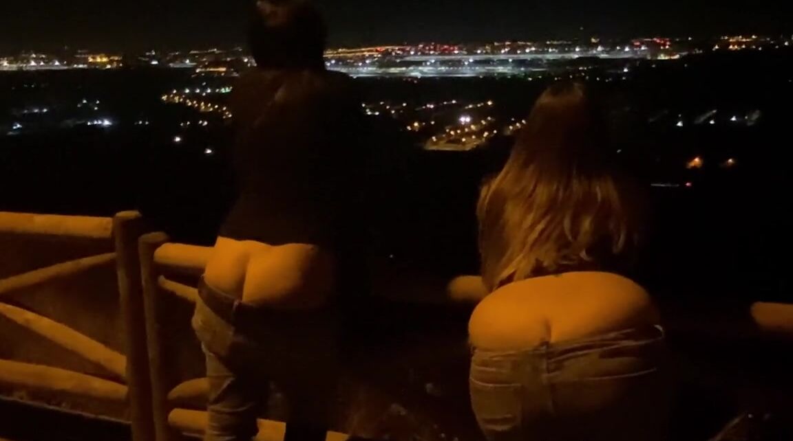 Prettyprincess220 11 29 2022 Onlyfans Video Me And My Best Frend Are With Our Buttcrack Out Of Our Tight Jeans