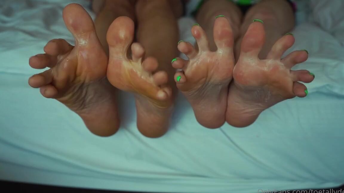 Toetallydevine Onlyfans Something A Little Different For My Page Some Bi Joi Encouragement With Myself And Feetofjasonp