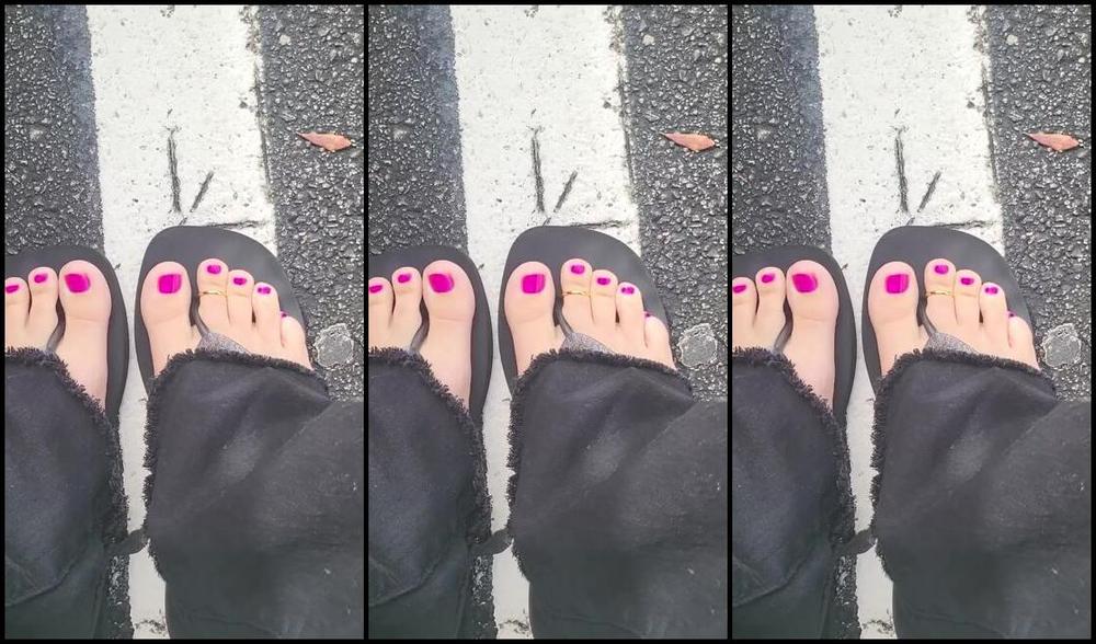 Goddess Nicole Aka Nicolesgoddesssoles Foot Fetish 11 22 2023 Onlyfans Video Some Parking Lot Toe Wiggles