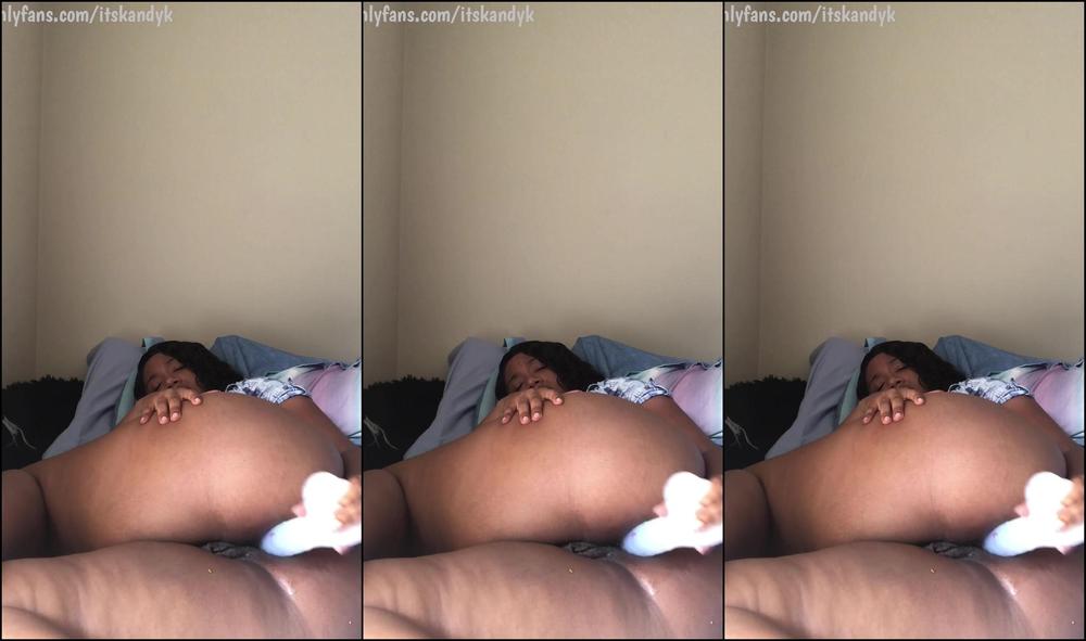 Itskandyk Woke Up Soooo Horny Look How Wet My Mouth Gets When I M Sucking My Toy I Reall
