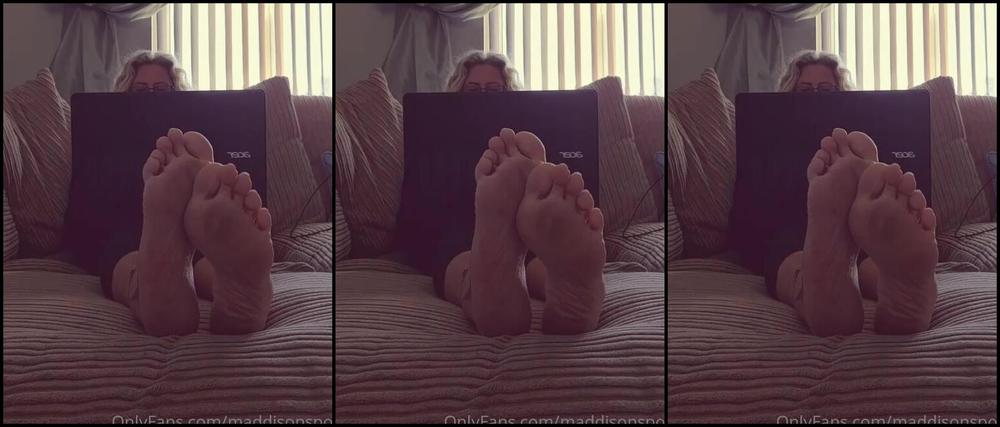 Maddison Spoilt Nicknamed Maddisonspoilt Onlyfans Im Working From Home You Can Sit At The Other End Of The Sofa As Long As Your Quiet I Have So Muc