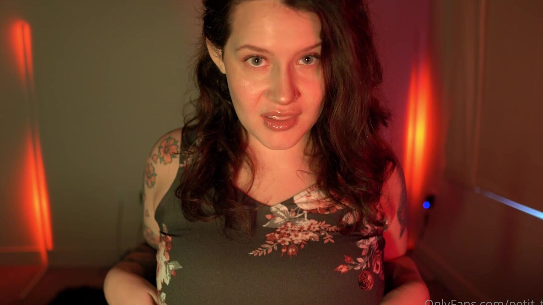 Petit Trefle Happy Holidays I Thought I D Give You A Little Treat This Is Kind Of Asmr By The Way