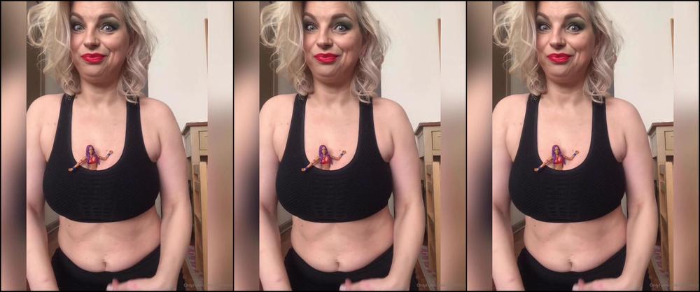 Giantessa Sexy Wwe Wrestler Girl Challenged Giantessa To A Figh