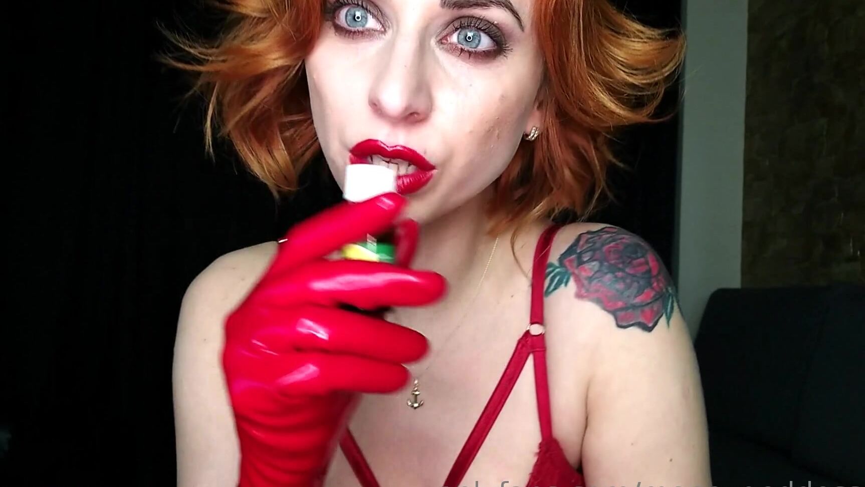 Moneygoddesss Poppers Red Latex