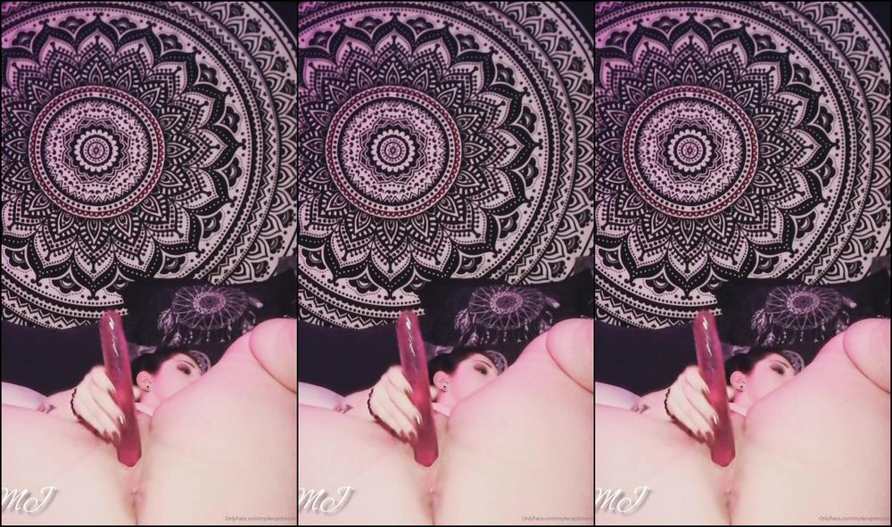 Mylenajohnson Coucou Vous J Suis Tellement Excit E Que Ma Chatte Se Baise Toute Seule Hummmm