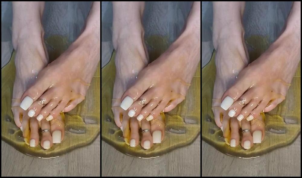 Olga Infinity Aka Olgainfinity Onlyfans You Have To Taste My Honey Feet Literally