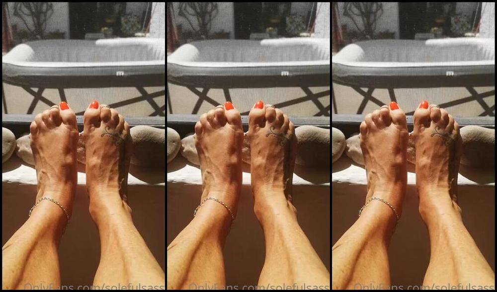 Solefulsassy Onlyfans My Feet Are So Hot And Sweaty Viens Are Popping Soles Are Soft And Damp Need Your Tongue On Them