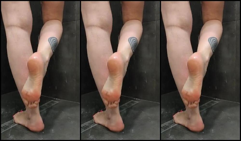 Olga Infinity Aka Olganovem Onlyfans Take A Shower 1