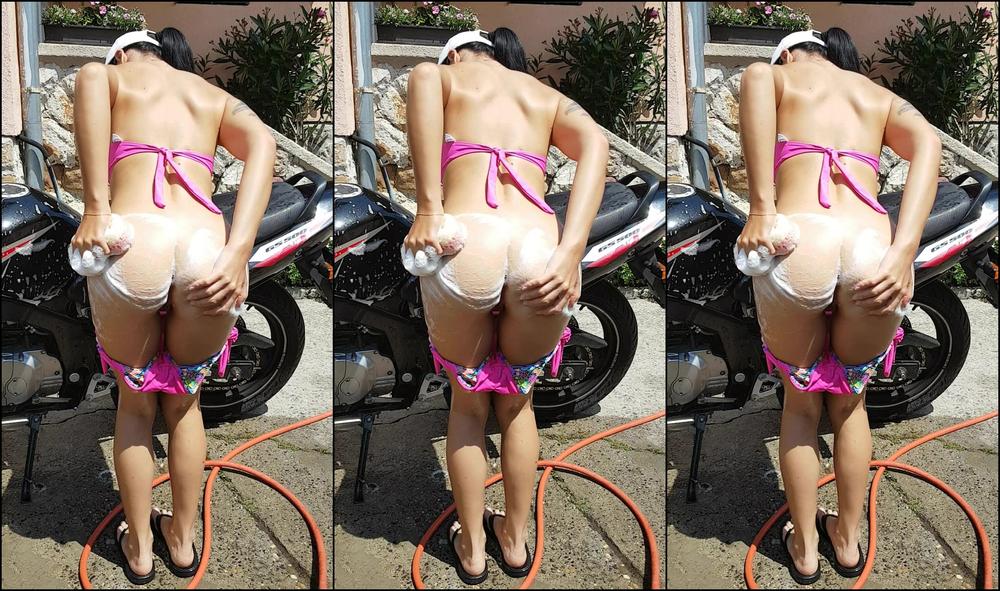 Strawberrycamgirl Bike Washing And Orgasm