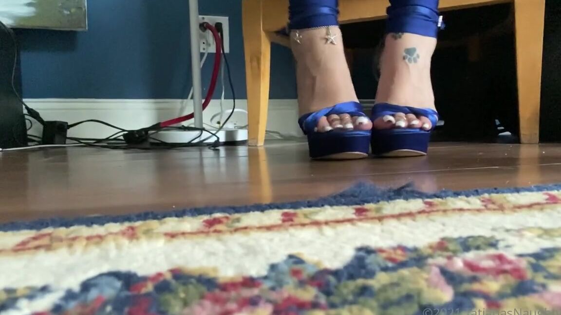 Tatianasnaughtytoes Nicknamed Tatianasnaughtytoes Onlyfans New 2021July9 Thank God Is Friday Happy Weekend