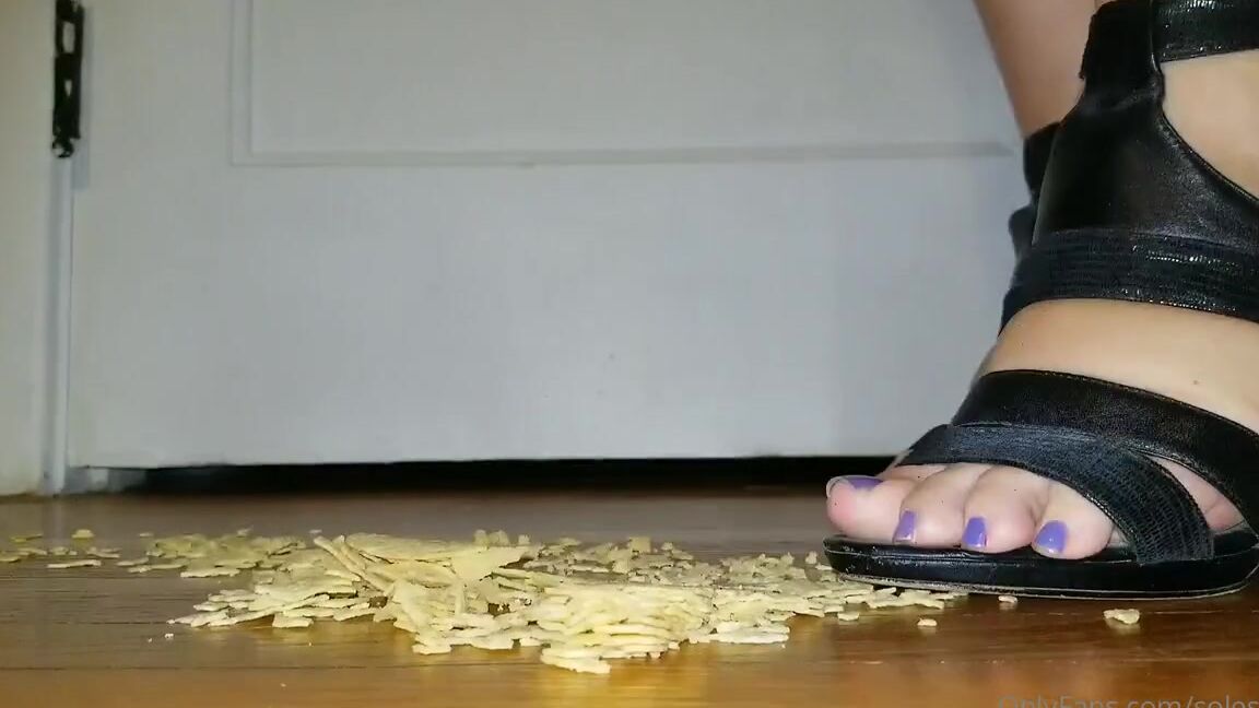Solesnack Nicknamed Solesnack Onlyfans Heels Smashing Compilation Vid Shared By Request Asmr Crinkling Crushing Cracking Sounds Creek