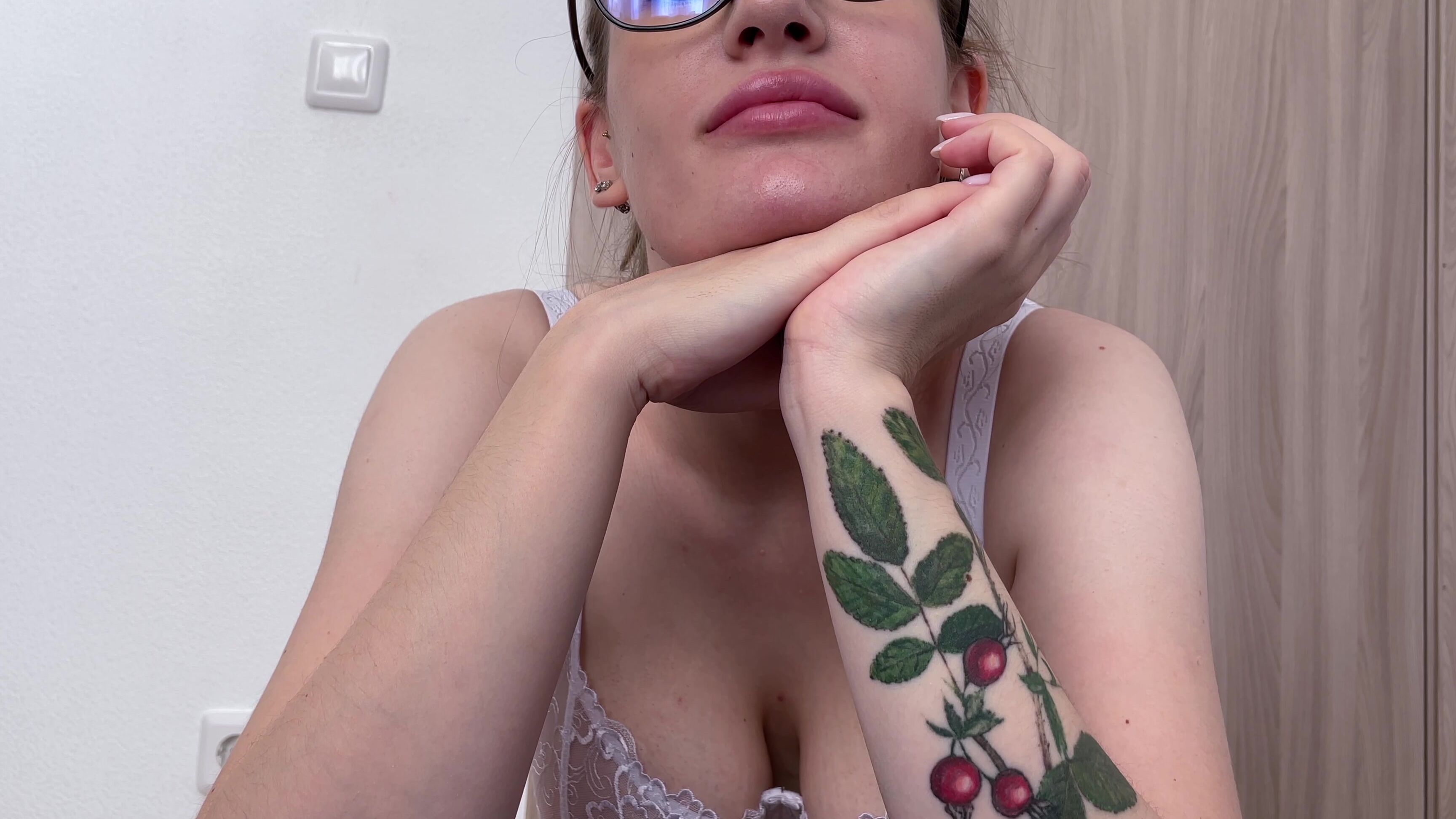 Cheating Wife, Cuckolding, Cum In Mouth, JOI blowrayne joi for cuckold from cheating wife ManyVids