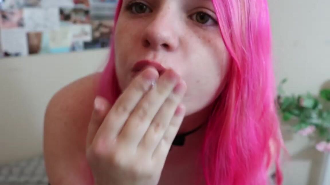 Spit Fetish, Swallowing / Drooling, Wet & Messy, Teens, Spitting ditsydaisy sloppy slut ManyVids