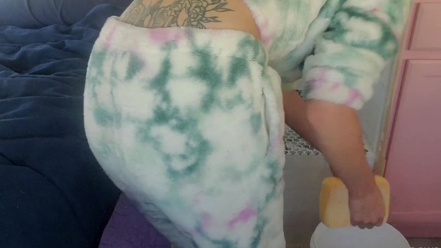 Macymeadows Started Vlogging Here Is A Bus Day In The Life Mounting The Sink And Stove Today Will P