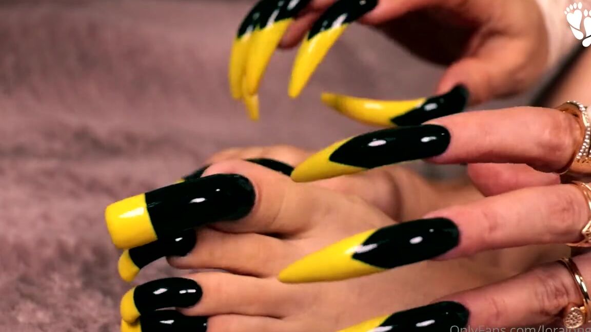 Lora Long Nails Nicknamed Loralongnails Onlyfans Black Yellow Long Curved Nails Black Long Curved Nails With Yellow Tips Unusual Contrasting