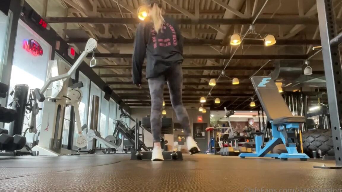 Sizetensolemates Onlyfans Put In Some Workkkk On These Socks Today