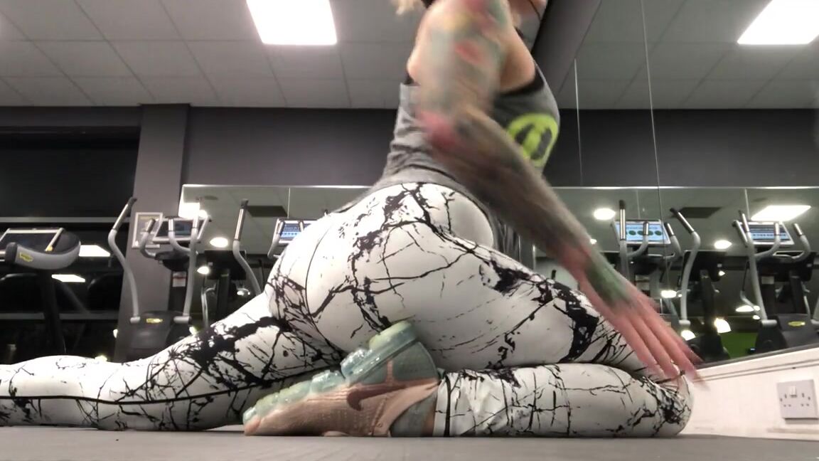 Ava Austen 17343518 12 06 2018 Exclusive Gym Video Lots Of Ass Cleavage Amp Stretching