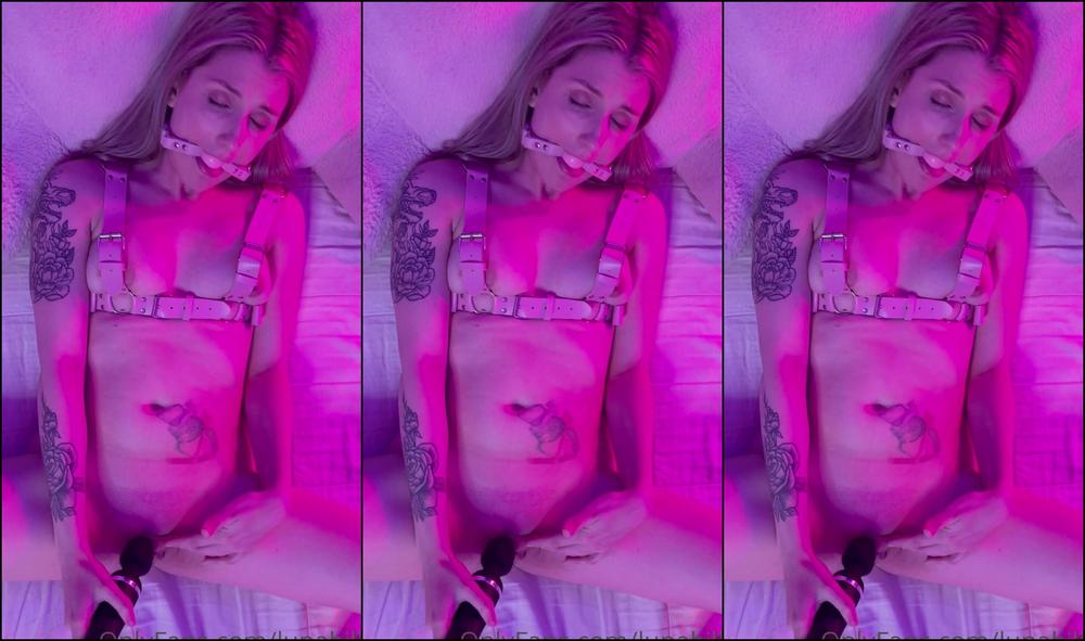 lunahillx-26-04-2021-2091483176-second-time-trying-out-my-plug-i-m-definitely-starting-to-warm-up-to-it-fill-up-t