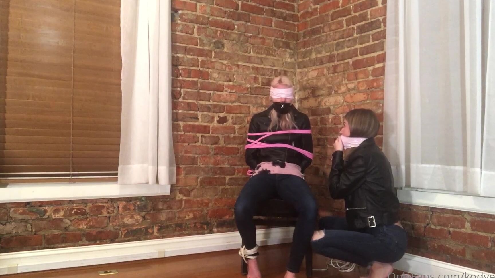 Kodyevans Isn T Onlyfans Com Londonevans So Mean To Me What Should I Do Back To Her