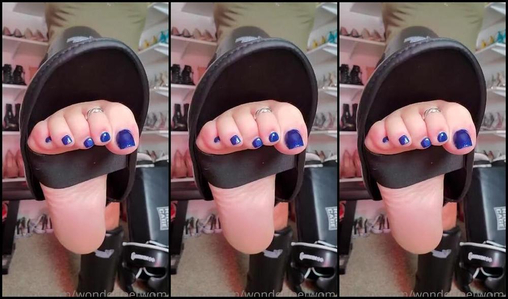 Wonderaeetwoman Nicknamed Wonderfeetwoman Onlyfans Got Most Of My Sparring Gear Look How Cute The Shin Pads Are Still Waiting For My Gloves But