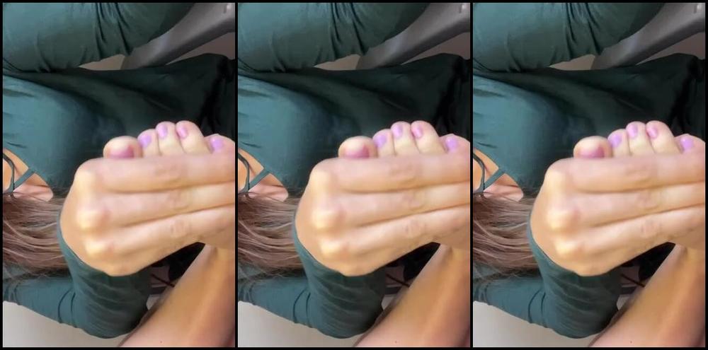 Caliupe Feet Nicknamed Caliupe Feet Foot Fetish 07 29 2024 Onlyfans Video Youre In The Living Room With Me Watching Me While Im Admiring My Feet