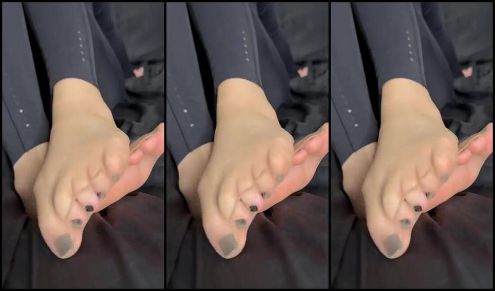 Nymph Nicknamed Nymph 666 02 12 2025 Onlyfans Video Bedroom Foot Play Tan Nylon A